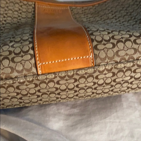 Coach purse. No strap - Picture 5 of 6
